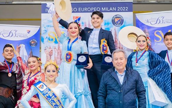Parejas premiadas en el IV Concurso Europeo de Marinera en Milán en 2022